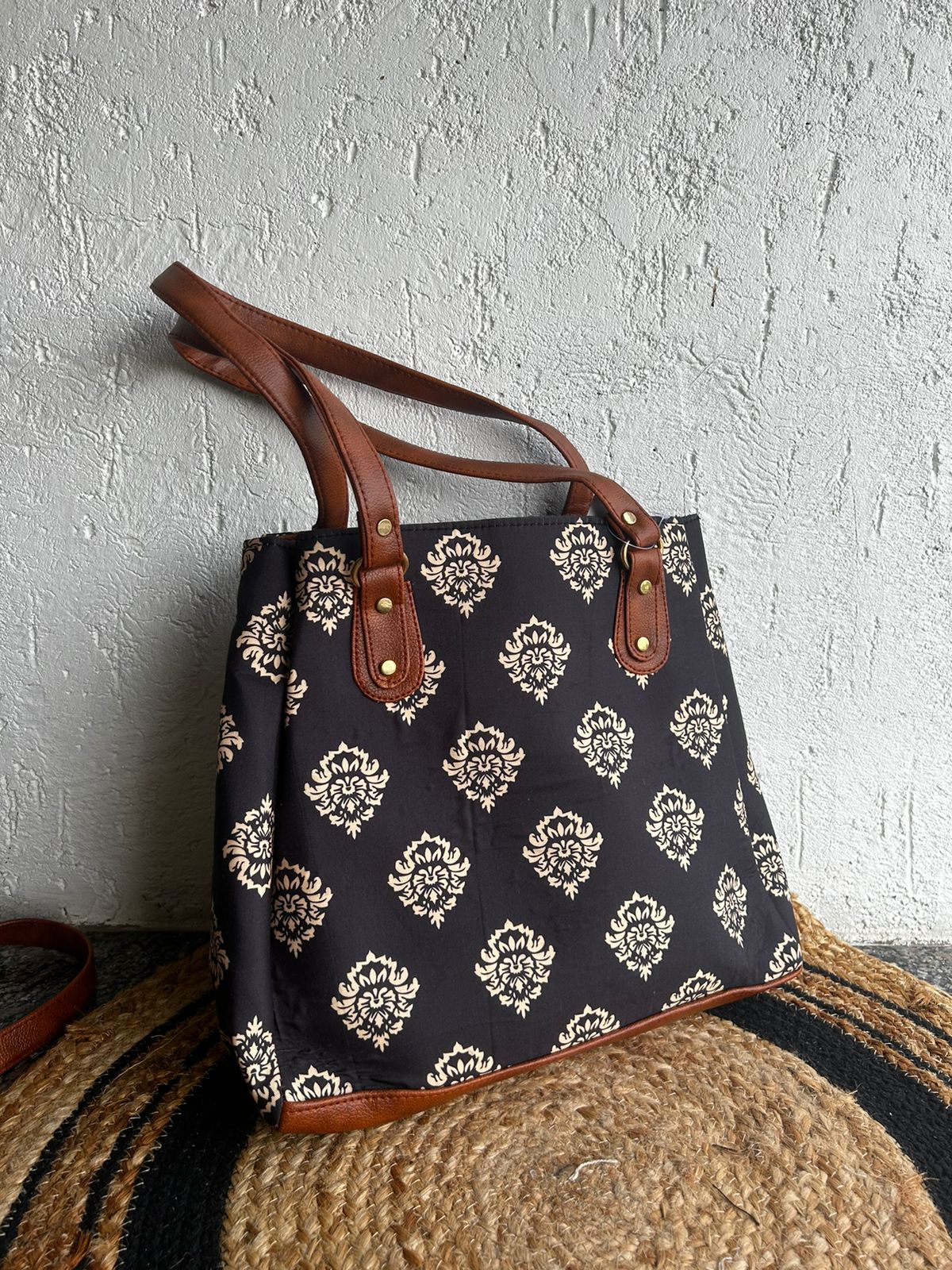 FINERY 3 Partition Tote