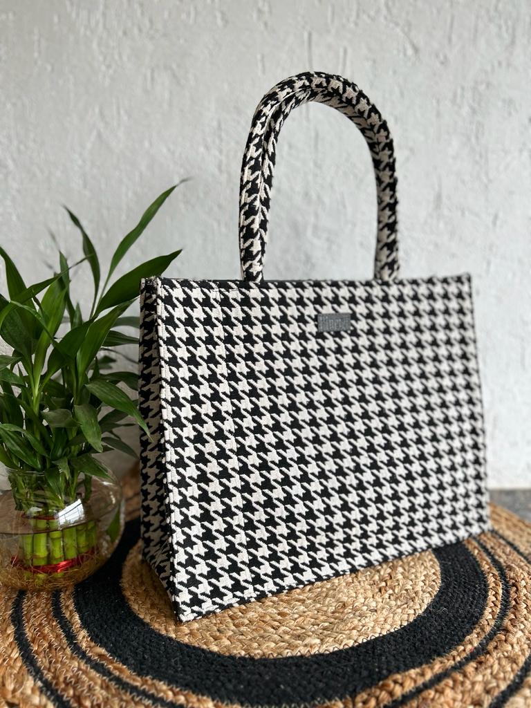 FINERY Monochrome Tote 