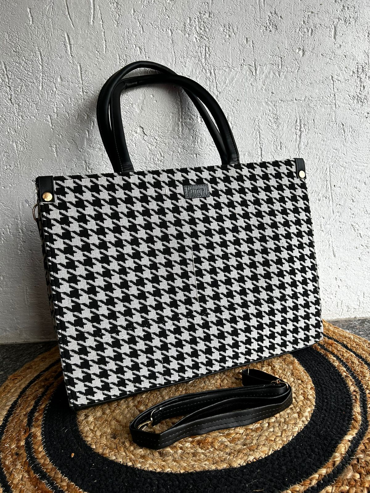 FINERY Monochrome XL Tote 